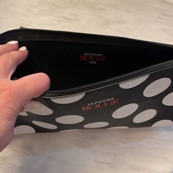 Sephora Limited Edition 2018 Rouge Memeber Make Up Bag Black & White Polka Dots - Picture 4 of 6